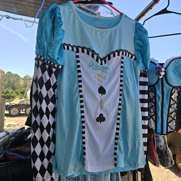 Halloween costumes for sale.bundle take all - Picture 13 of 16